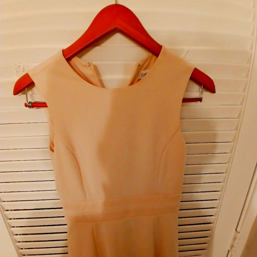 Cream Sheath Dress for Cocktail with Crew Neck and Sleeveless Design